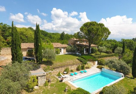 Villa in Gordes, the South of France