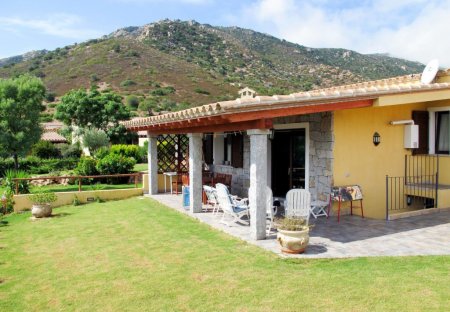 Villa in Cruccuris, Sardinia