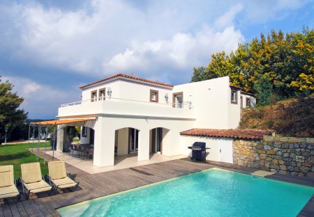 Villa in Croix des Gardes, the South of France
