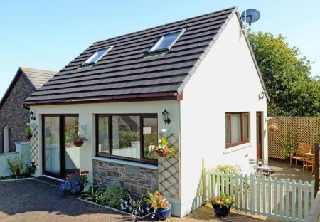 House in Amroth, Wales