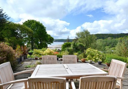 House in Amroth, Wales