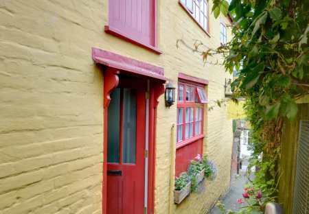 Cottage in Old Hastings, England