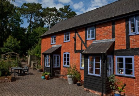 House in Kinnersley, England