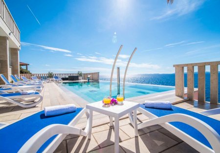 Villa in Zavalatica, Croatia