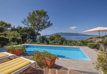Villa in Ansedonia, Italy