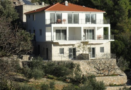 Apartment in Gdinj, Croatia