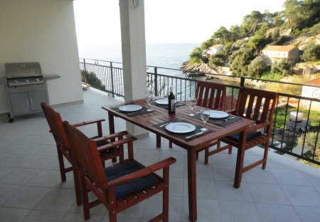 Apartment in Gdinj, Croatia