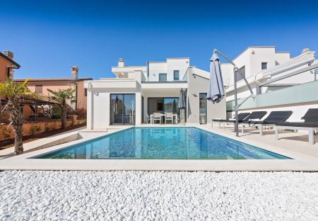 Villa in Kaštelir, Croatia