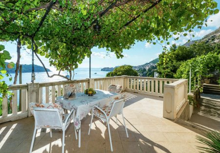 Apartment in Zlatni Potok, Croatia