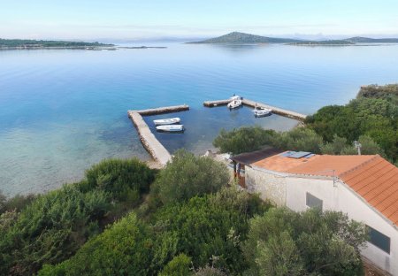 Cottage in Tkon, Croatia