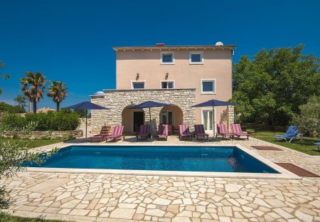 Villa in Karojba, Croatia