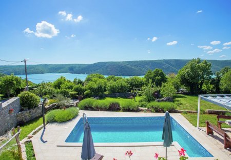 Villa in Trgetari, Croatia