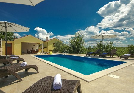 Villa in Makovci, Croatia