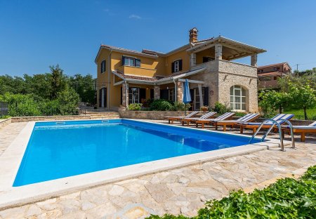 Villa in Montižana - Montisana, Croatia