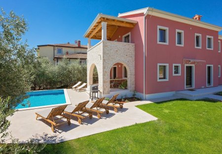 Villa in Varvari, Croatia