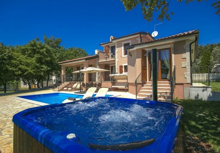 Villa in Fuškulin - Foscolino, Croatia