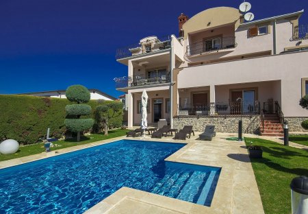 Apartment in Varvari, Croatia