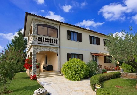 Apartment in Sveti Lovreč Pazenatički, Croatia