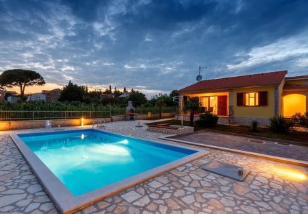 Villa in Kaštelir, Croatia