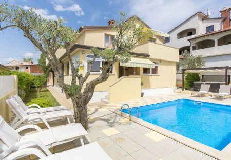 Apartment in Rošini, Croatia