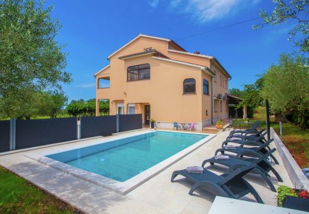 Apartment in Zgrabljići, Croatia