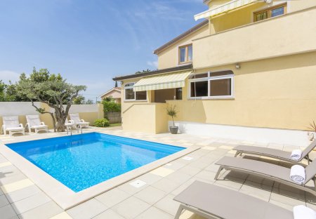 Apartment in Rošini, Croatia