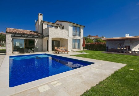 Villa in Barat, Croatia