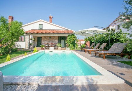Villa in Tar, Croatia