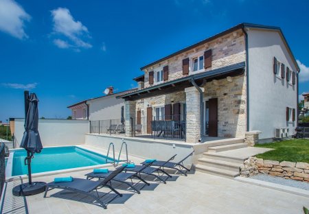 Villa in Sveti Lovreč Pazenatički, Croatia