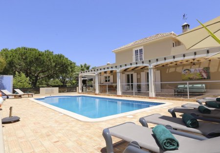 Villa in Caramujeira, Algarve