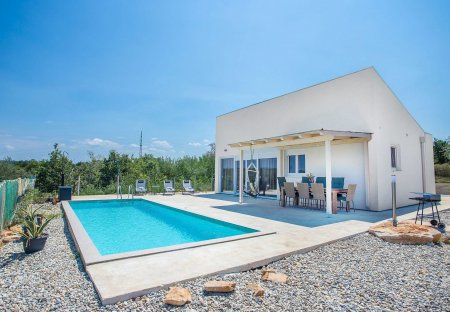 Villa in Tar, Croatia