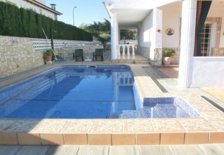 Villa in Tordera, Spain