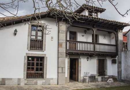 House in Rales, Spain
