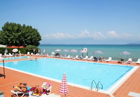 Villa in Peschiera del Garda, Italy