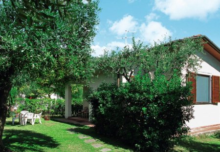 Villa in Strettoia, Italy