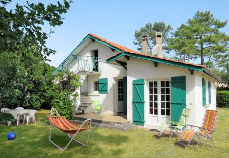 House in Vendays-Montalivet, France