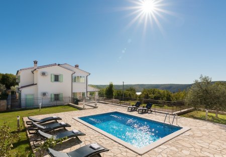 Villa in Trgetari, Croatia