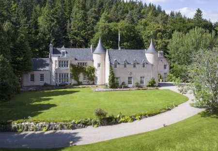 Chateau in Donside and Cromar, Scotland