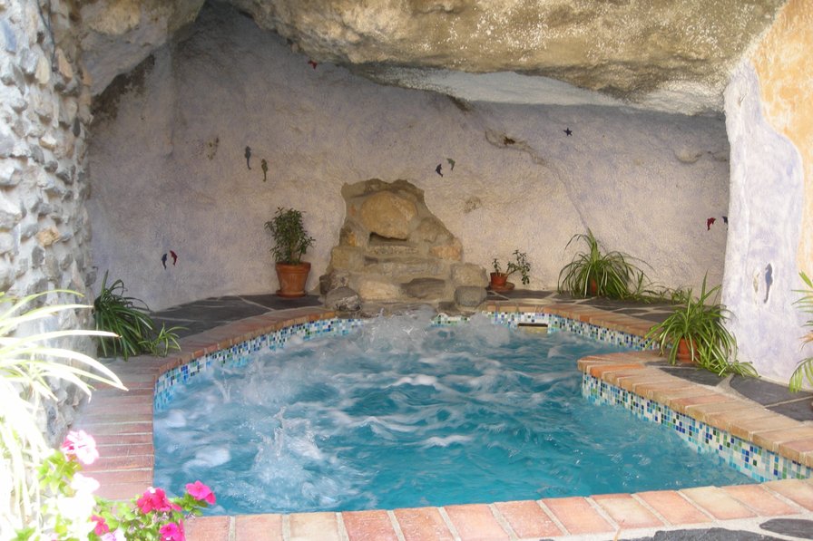 Owners abroad La Cueva - La Estrella