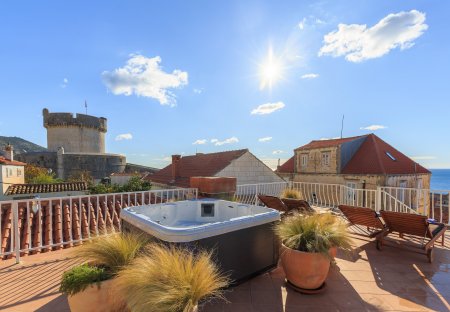 Apartment in Pile, Croatia