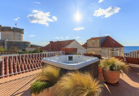 Apartment in Pile, Croatia