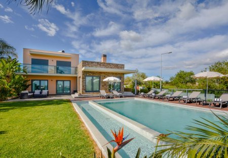 Villa in Quinta dos Reis, Algarve