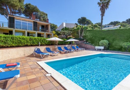 Villa in Urbanització Aigua-Xellida, Spain