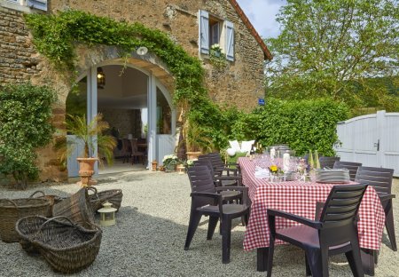 Villa in Marigny-le-Cahouët, France