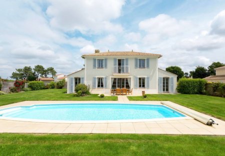 House in L'Aiguillon-sur-Vie, France
