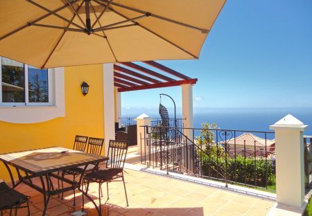 Villa in Săo Gonçalo, Madeira