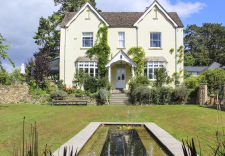 Chateau in Painswick, England