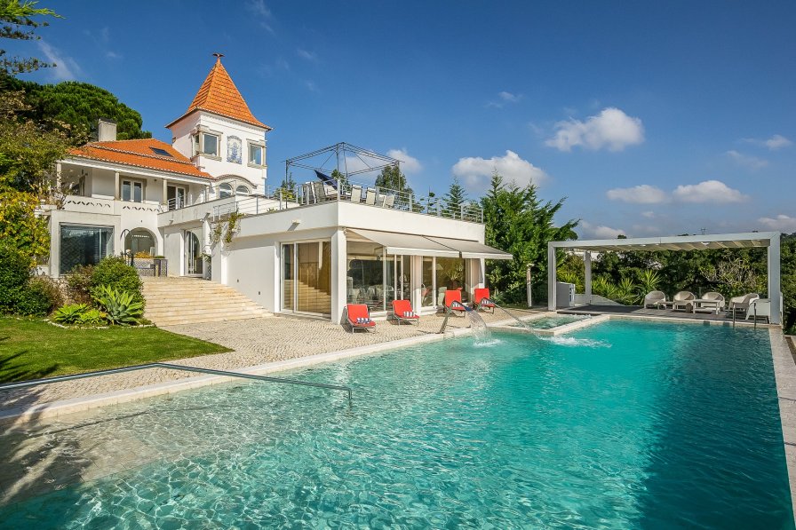 Villa to rent in Vale de Lobos, Lisbon Metropolitan Area with private