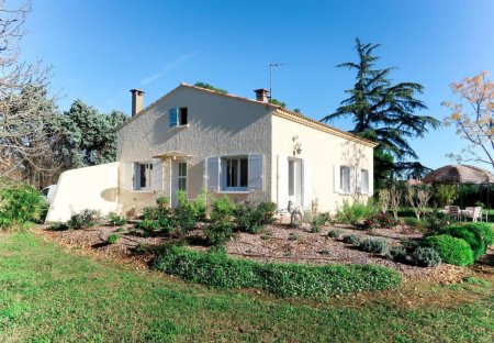 House in Pont de Crau, the South of France