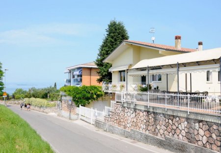 Apartment in Pacengo, Italy